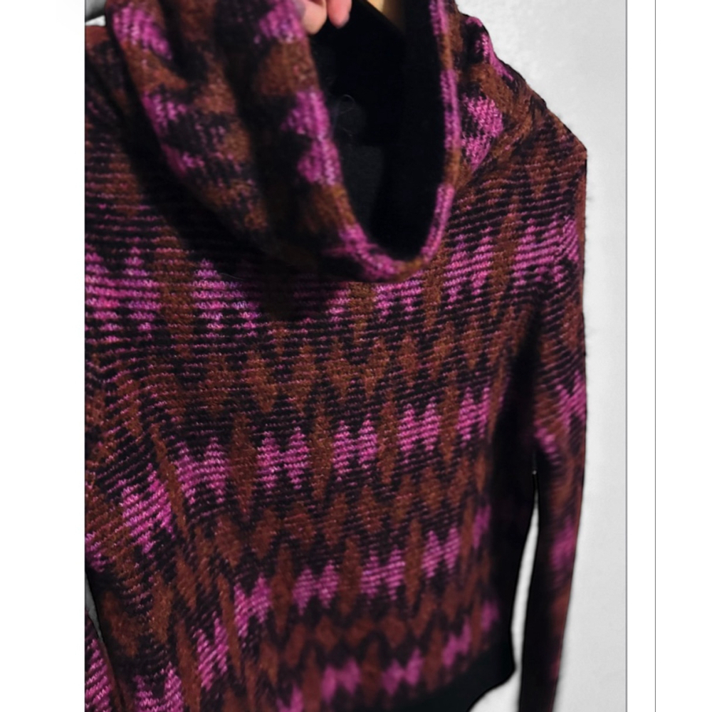 Veronica Beard Davis Soft Fuzzy Wool Blend Sweater - Picture 6 of 6